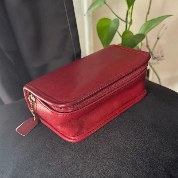 Coach chubby vintage Red case leather makeup case. - Picture 1 of 12